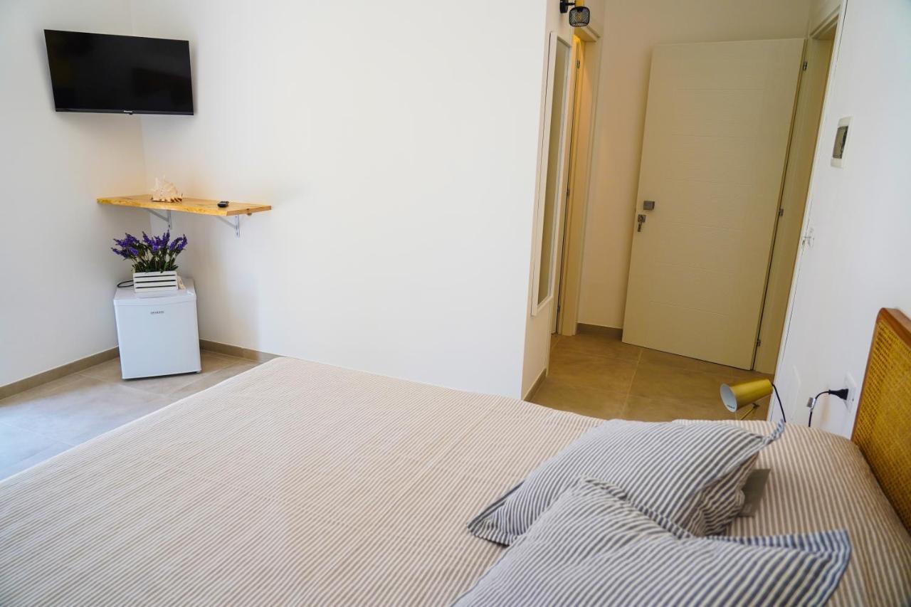 B&B La Penisola 포르토 세자레오 외부 사진